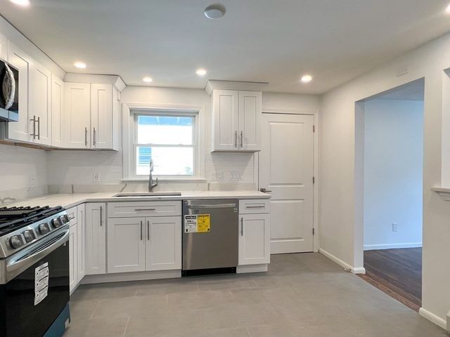 22 Chandler St 2, Watertown, MA 02472