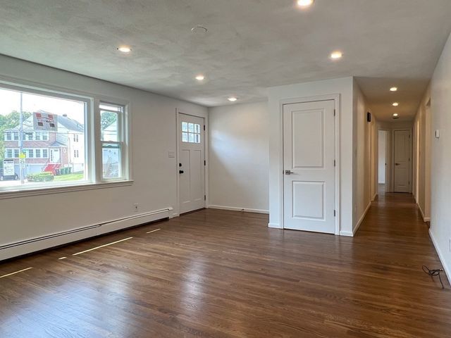 22 Chandler St 2, Watertown, MA 02472