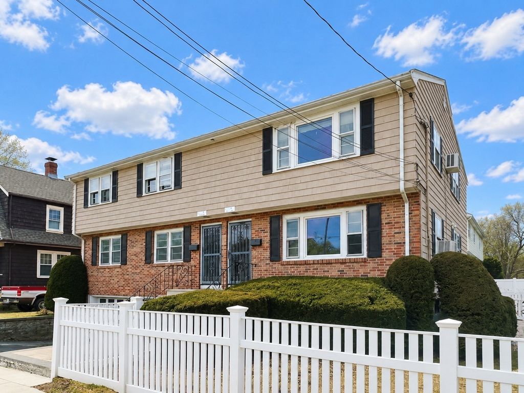 22 Chandler St 2, Watertown, MA 02472