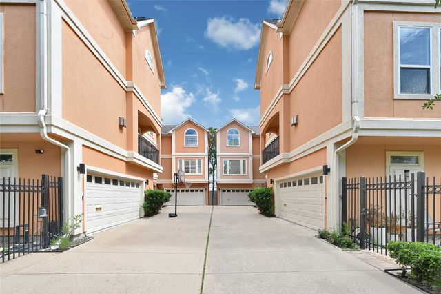 4216 Childress Street, Houston, TX 77005