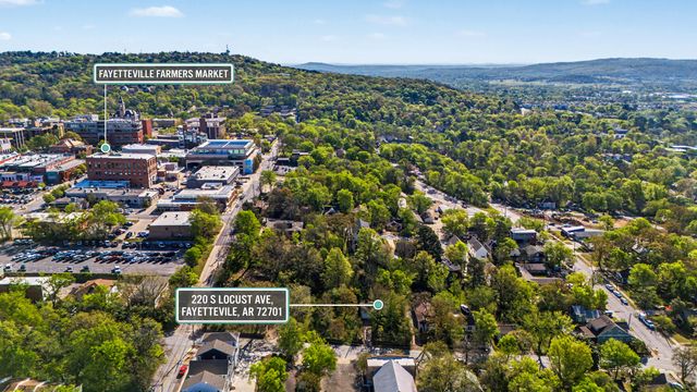 220 S Locust Avenue, Fayetteville, AR 72701