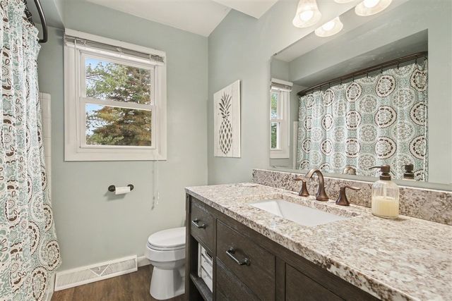 1600 Southlawn Street, Jenison, MI 49428