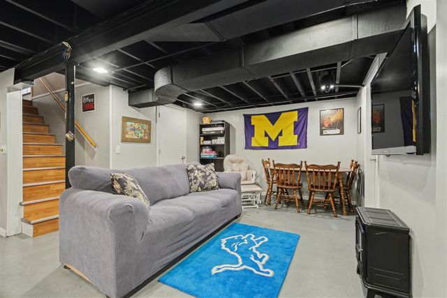 1600 Southlawn Street, Jenison, MI 49428