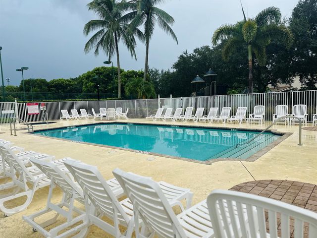 3769 Victoria Road, West Palm Beach, FL 33411