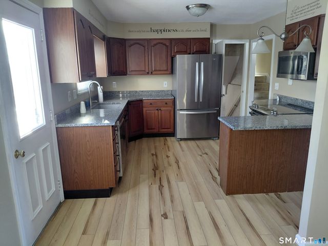 160 Meadowlark Drive, Waterbury, CT 06708