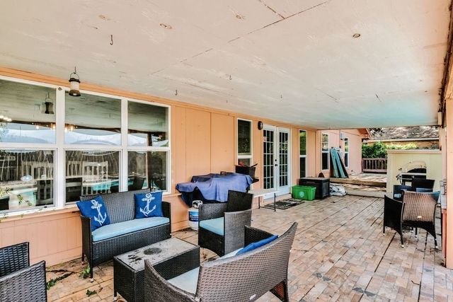 2311 Willow Dr, Portland, TX 78374