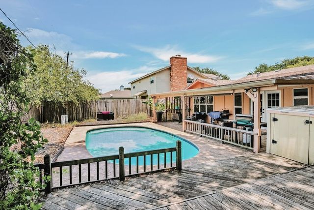 2311 Willow Dr, Portland, TX 78374