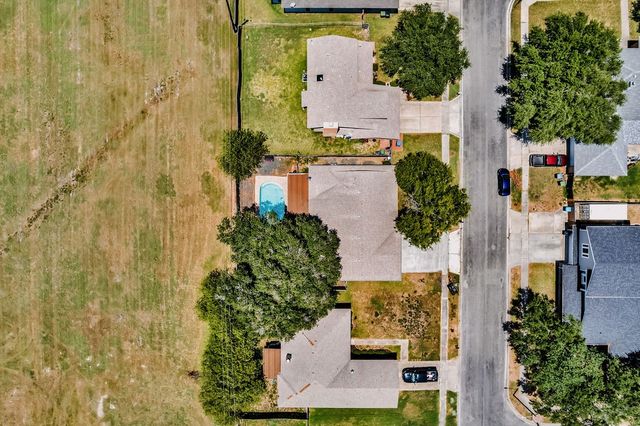 2311 Willow Dr, Portland, TX 78374
