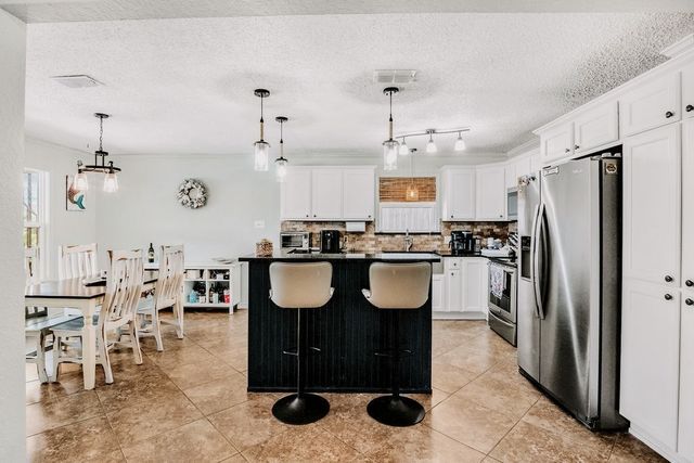 2311 Willow Dr, Portland, TX 78374