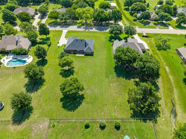 5008 Running Brook Drive, Joshua, TX 76058