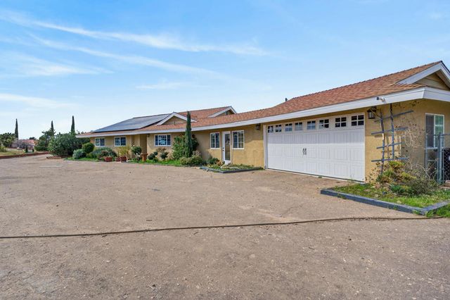 58476 Joshua Lane, Yucca Valley, CA 92284