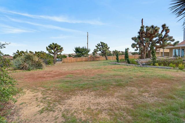 58476 Joshua Lane, Yucca Valley, CA 92284