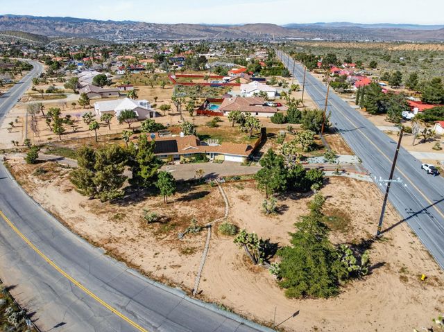 58476 Joshua Lane, Yucca Valley, CA 92284