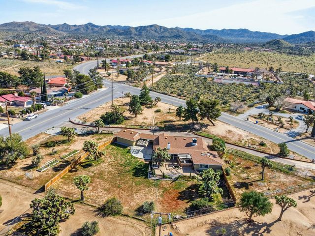58476 Joshua Lane, Yucca Valley, CA 92284