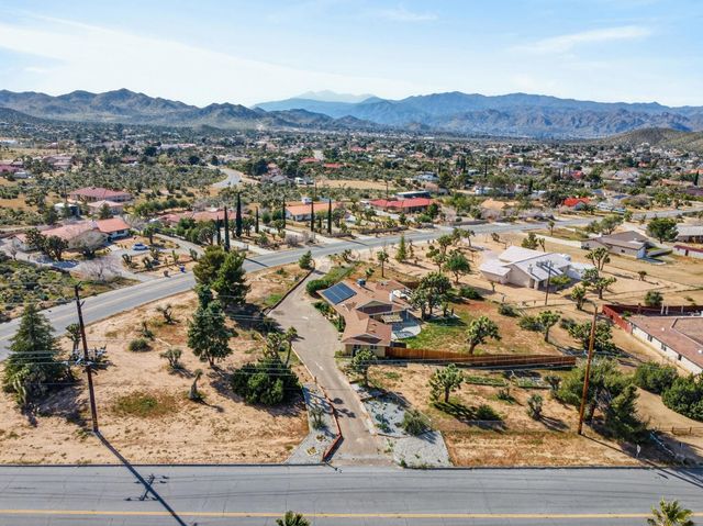 58476 Joshua Lane, Yucca Valley, CA 92284