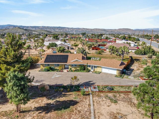 58476 Joshua Lane, Yucca Valley, CA 92284