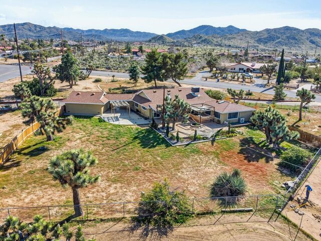 58476 Joshua Lane, Yucca Valley, CA 92284