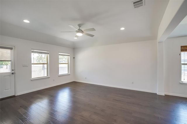 105 Meadow Wood CV, Georgetown, TX 78626