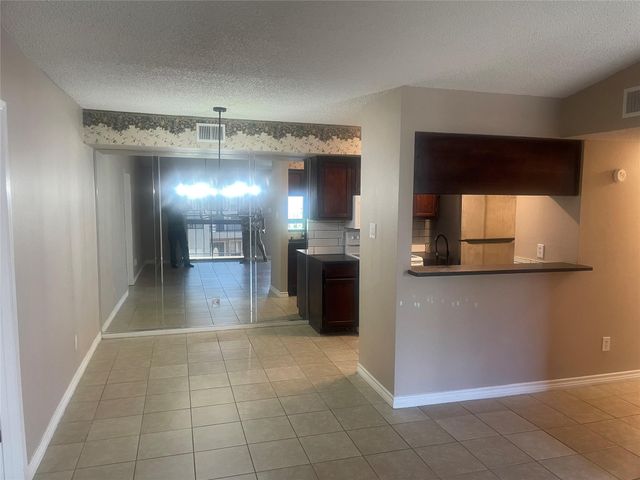17331 Red Oak Drive 48, Houston, TX 77090