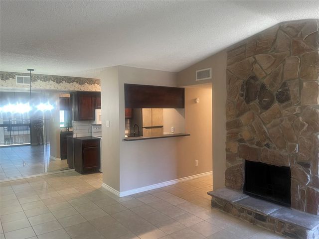 17331 Red Oak Drive 48, Houston, TX 77090