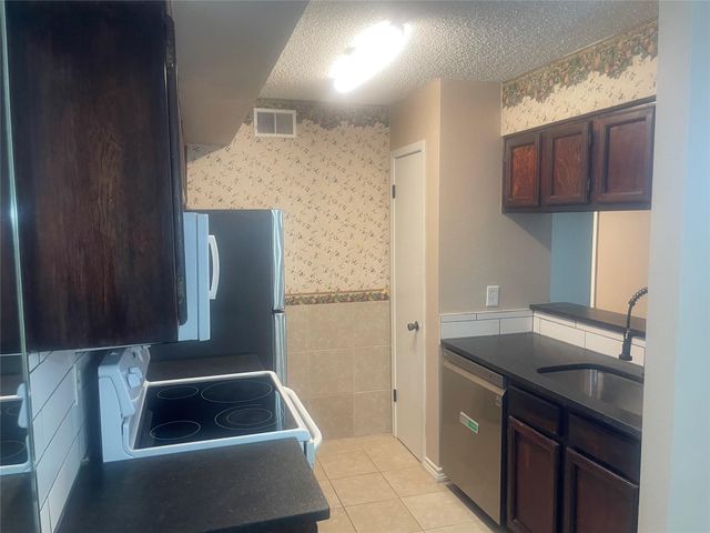 17331 Red Oak Drive 48, Houston, TX 77090