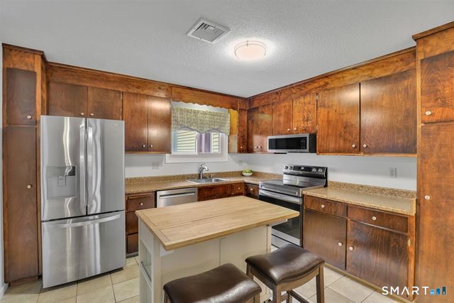 506 Summer Hill Drive 506, South Windsor, CT 06074