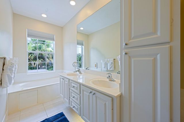 435 Capistrano Drive, Palm Beach Gardens, FL 33410