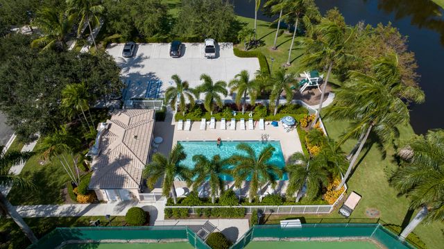 435 Capistrano Drive, Palm Beach Gardens, FL 33410