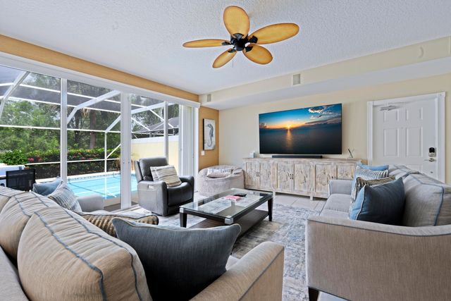 435 Capistrano Drive, Palm Beach Gardens, FL 33410