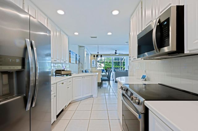 435 Capistrano Drive, Palm Beach Gardens, FL 33410