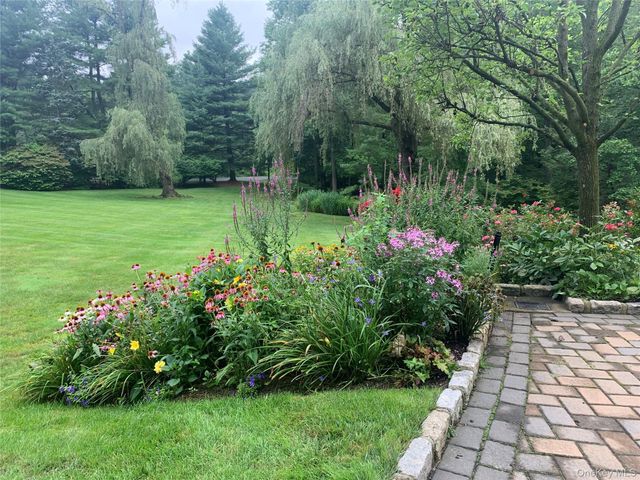 21 Hemlock Hills, Chappaqua, NY 10514