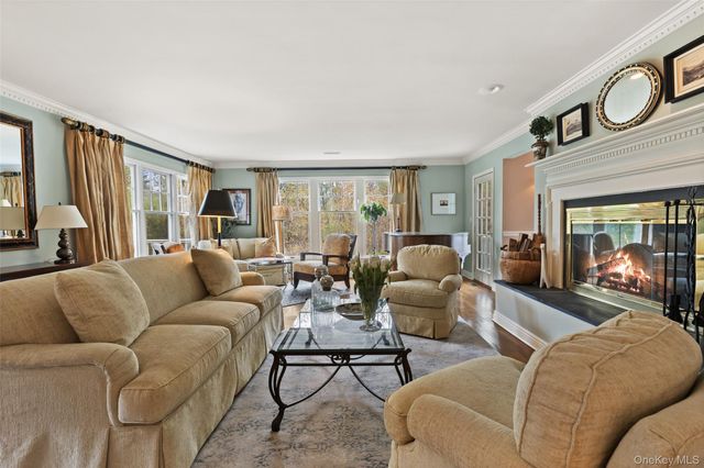 21 Hemlock Hills, Chappaqua, NY 10514