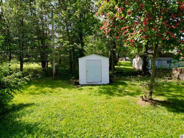 710 E College Street, Mayfield, KY 42066