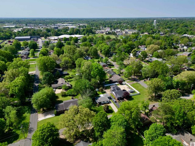 710 E College Street, Mayfield, KY 42066