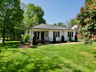 710 E College Street, Mayfield, KY 42066
