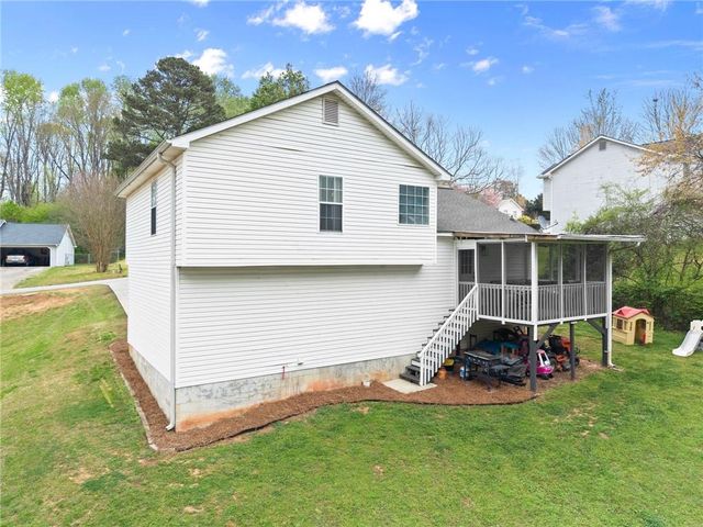5037 Holly Hock Drive, Flowery Branch, GA 30542