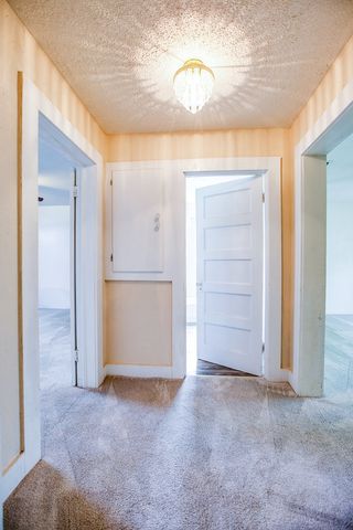 405 W James Avenue, Mertzon, TX 76941