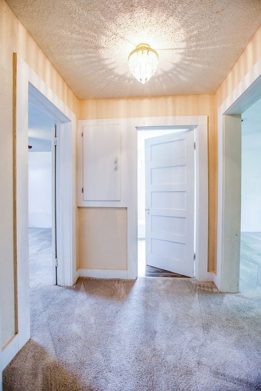 Image 20 of property listing at 405 W James Avenue, Mertzon, TX 76941