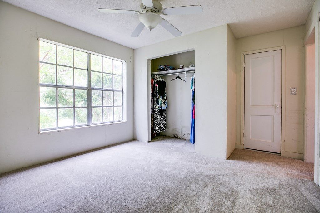 Image 22 of property listing at 405 W James Avenue, Mertzon, TX 76941