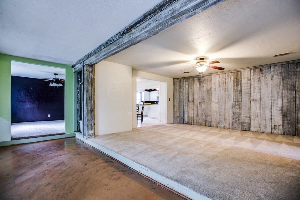 Image 6 of property listing at 405 W James Avenue, Mertzon, TX 76941