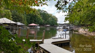 204 S Harbor Watch Drive, Statesville, NC 28677
