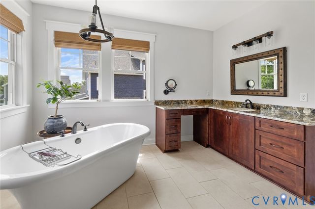 16212 Old Castle Rd, Midlothian, VA 23112
