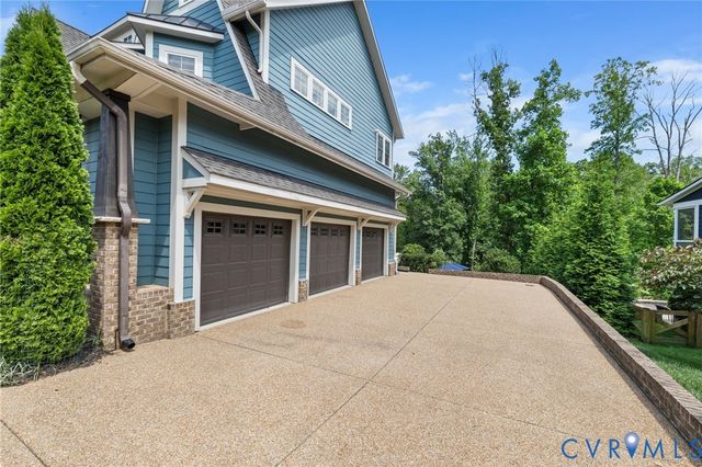 16212 Old Castle Rd, Midlothian, VA 23112