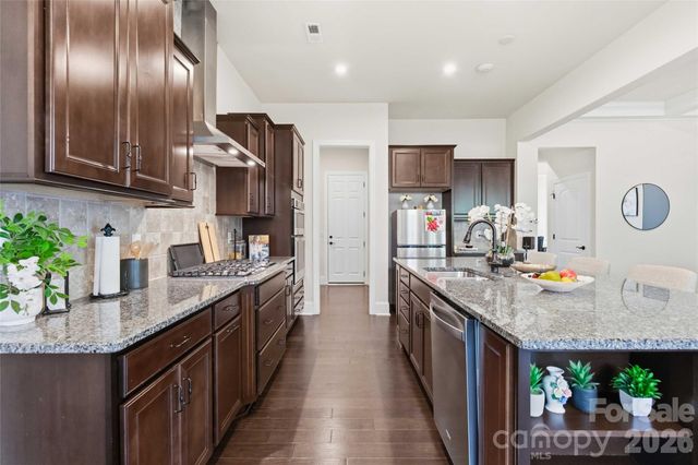11422 Glanmire Drive, Matthews, NC 28105