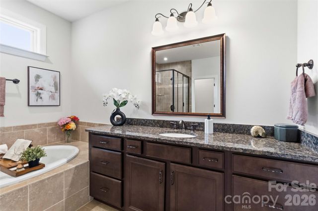 11422 Glanmire Drive, Matthews, NC 28105