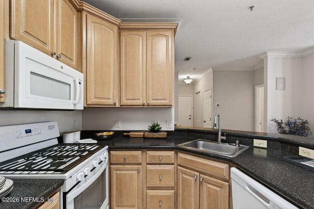 13810 SUTTON PARK Drive N 323, Jacksonville, FL 32224