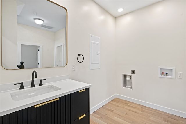 5522 Jackson St, Highland Park, PA 15206