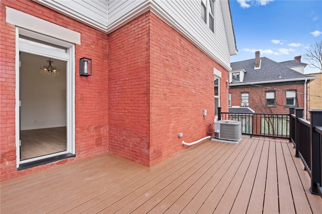 5522 Jackson St, Highland Park, PA 15206