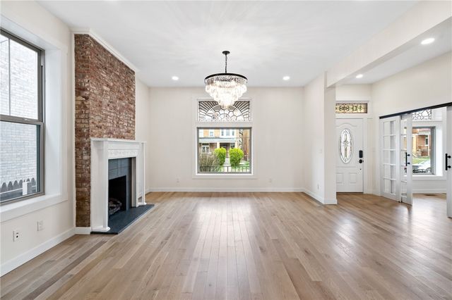 5522 Jackson St, Highland Park, PA 15206