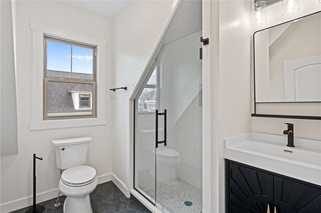 5522 Jackson St, Highland Park, PA 15206